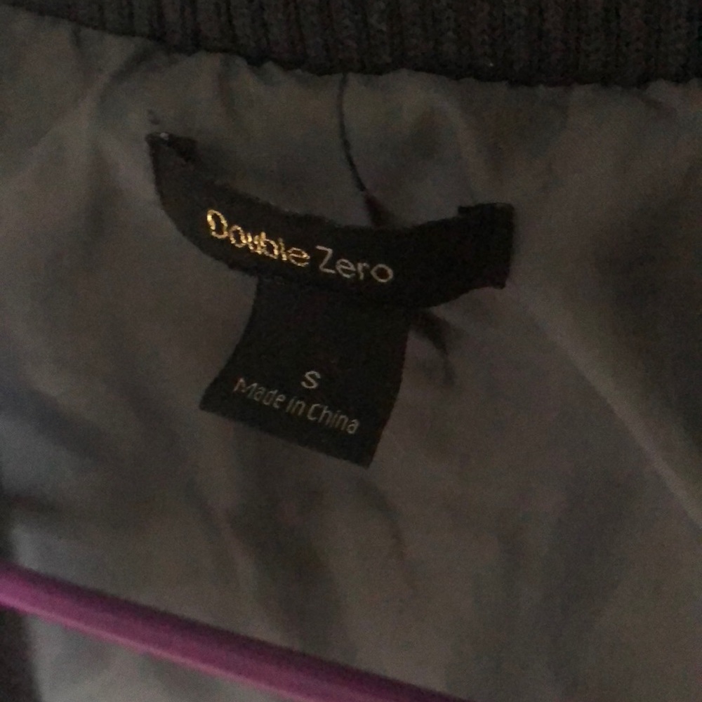 Vest - Picture 3 of 3